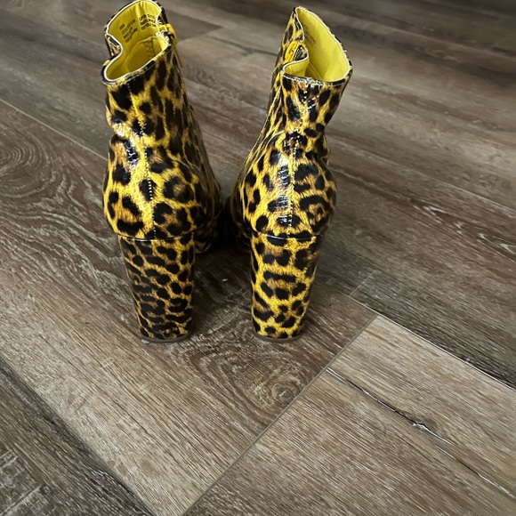 Ankle boot - Picture 3 of 3